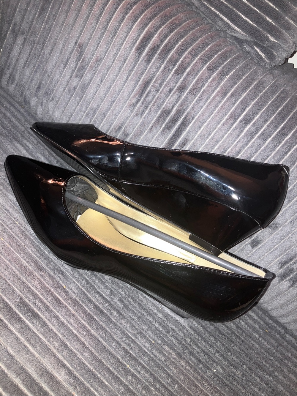 Bandolino Yara Black Patent Pointed Wedge Pumps - Picture 4 of 7